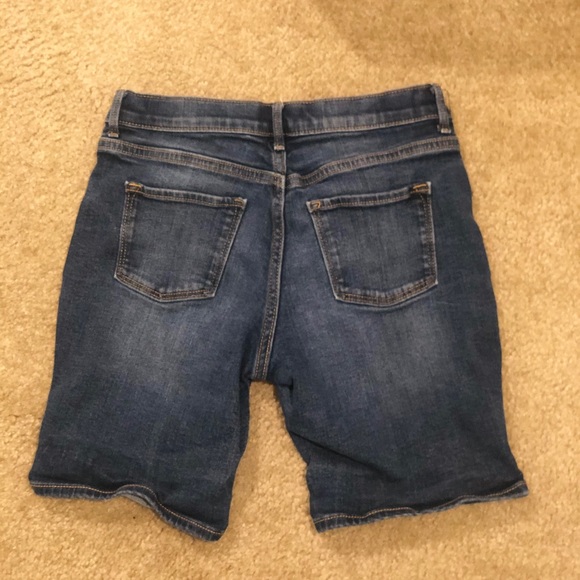 Old navy Bermuda shorts - Picture 3 of 3